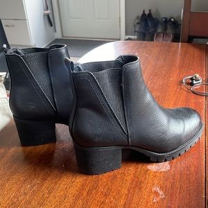 MIA Jody Chelsea Boot size 10
